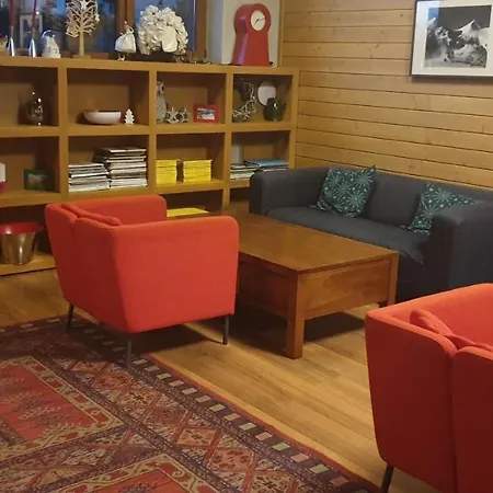 At White Lavina * بانسكو